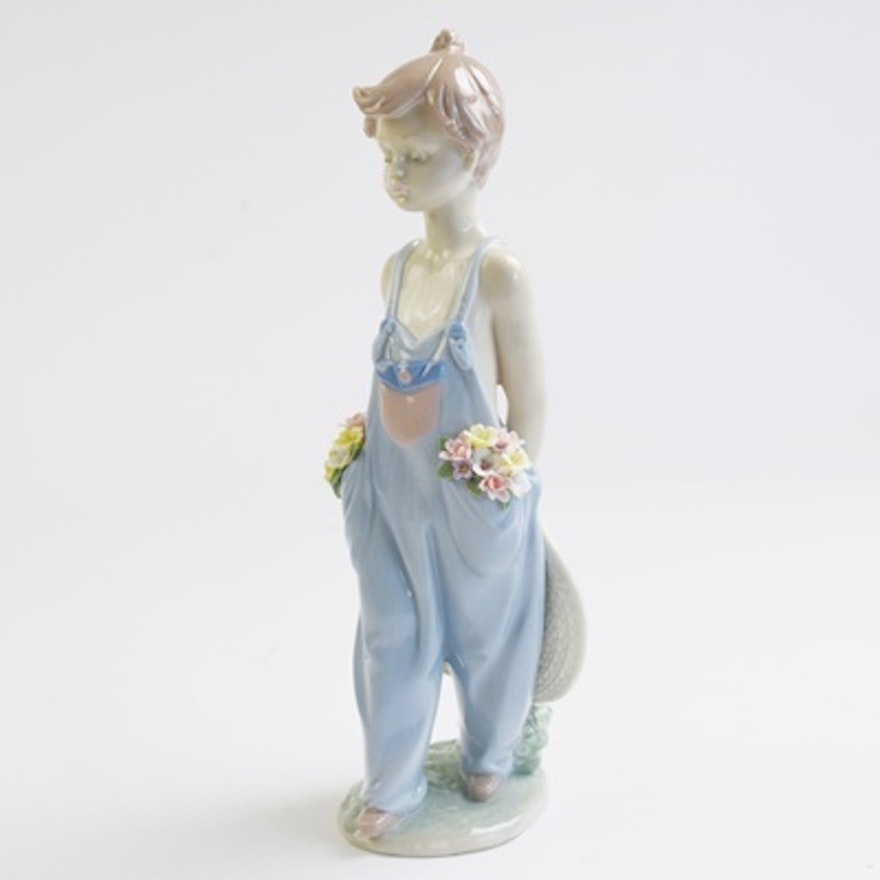 Lladró "Pocket Full of Wishes" Porcelain Figurine