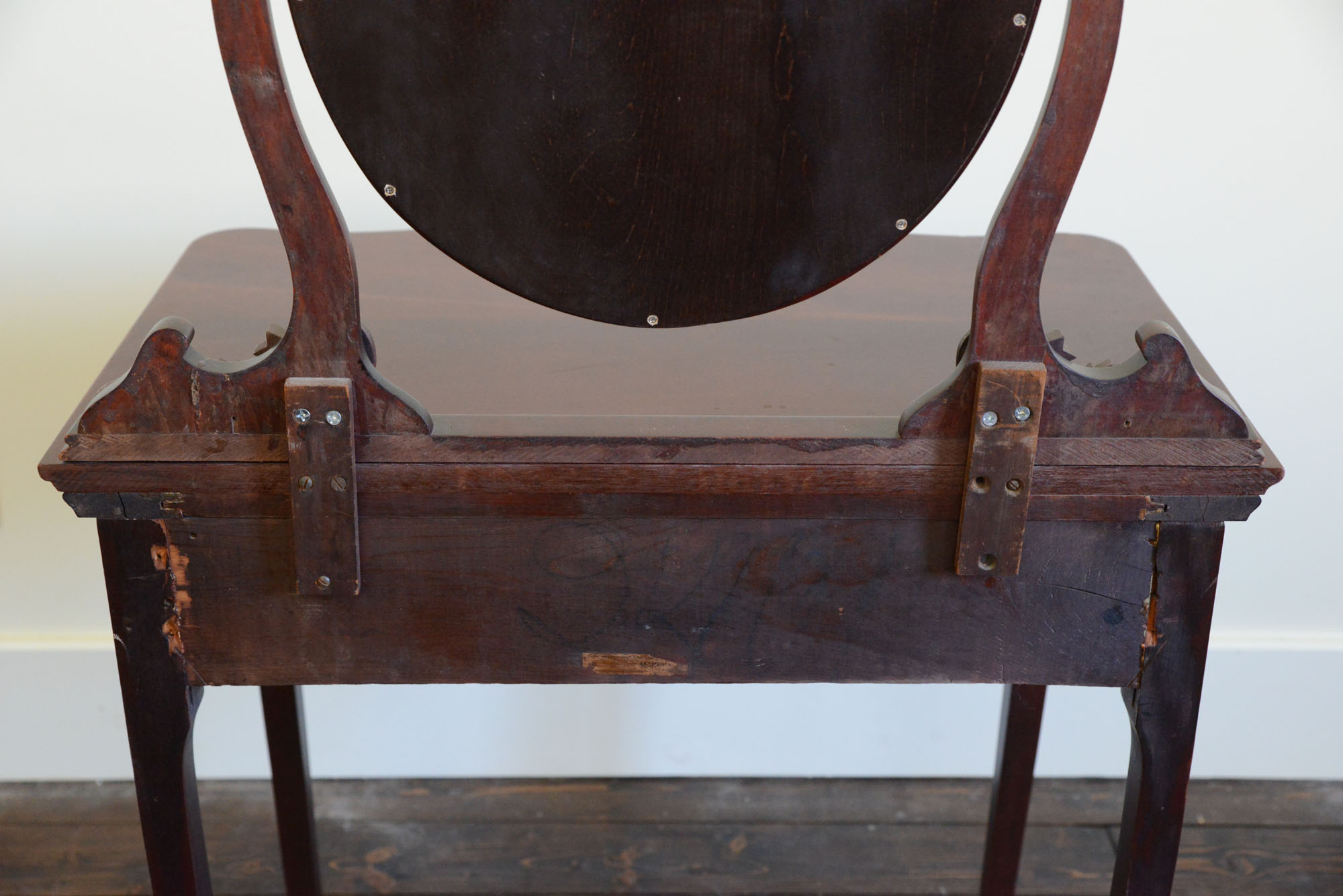 Mahogany Vanity Table with Mirror