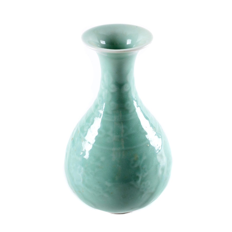 Chinese Longquan Ware Celadon Ceramic Vase