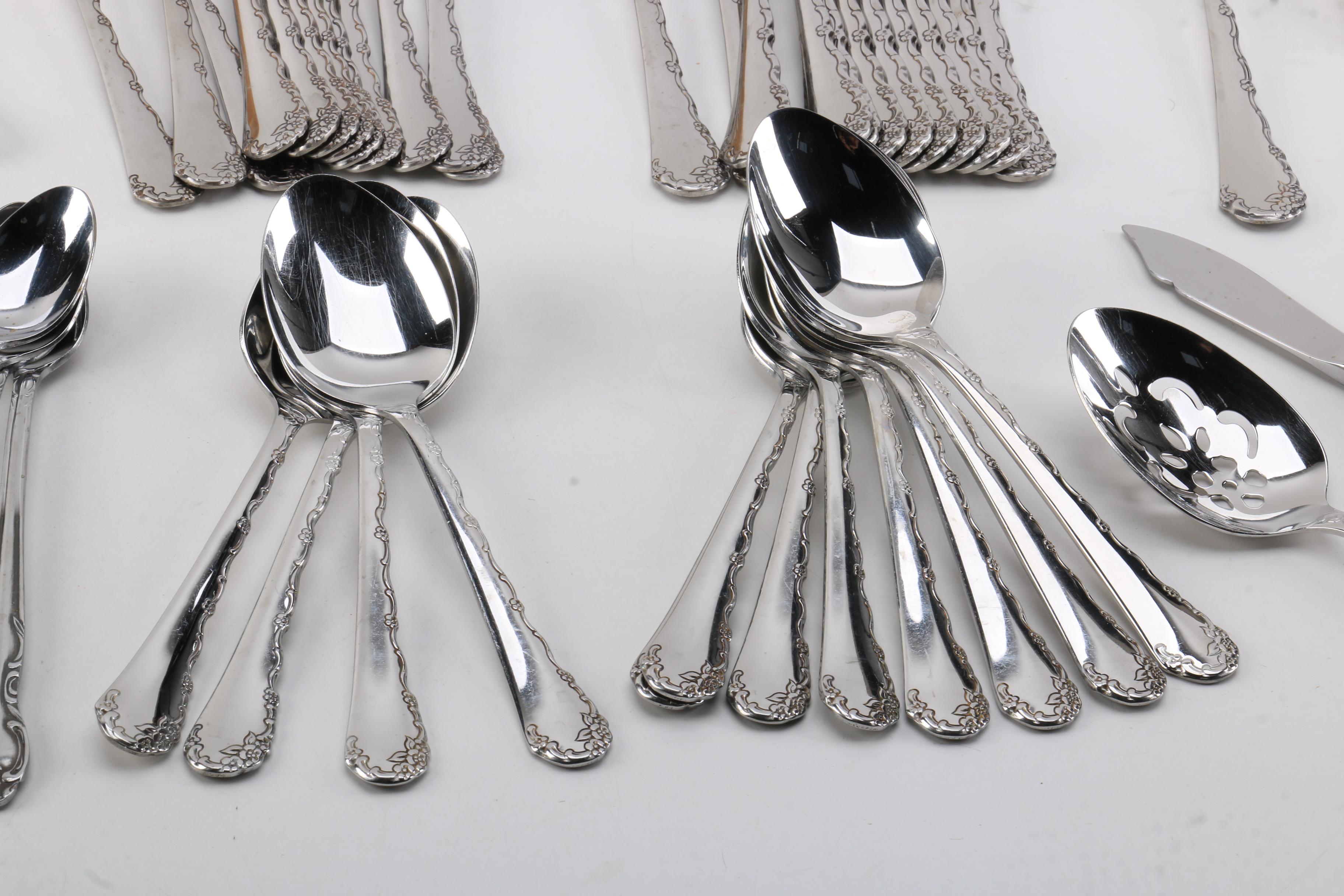 Oneida Silver-Toned Flatware Set