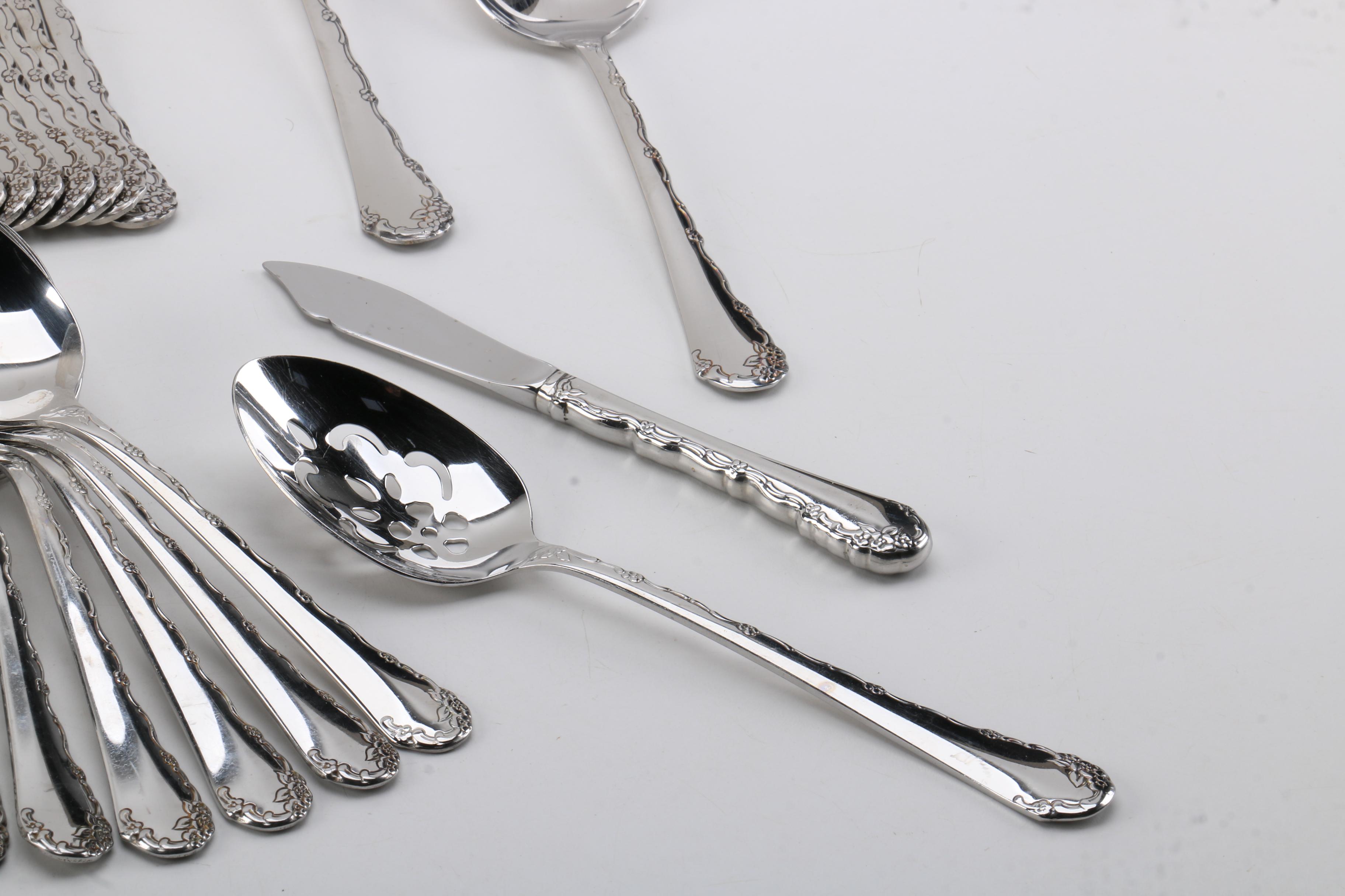 Oneida Silver-Toned Flatware Set