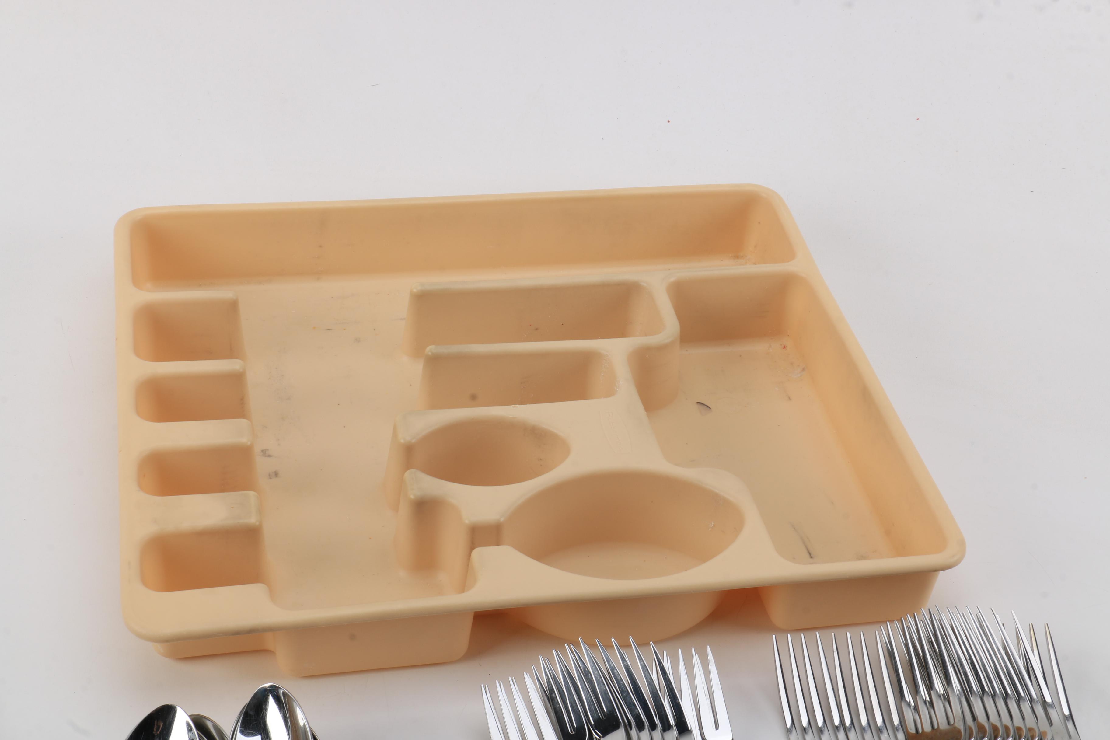 Oneida Silver-Toned Flatware Set