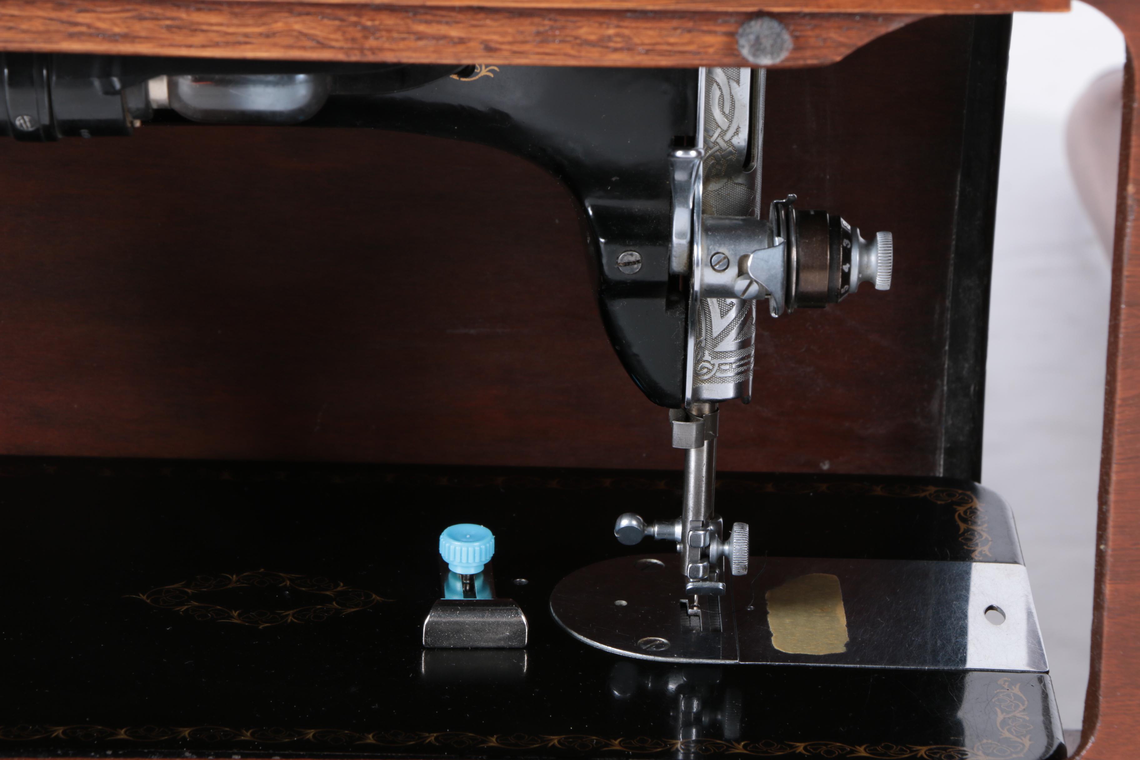 Vintage Singer 15-91 Sewing Machine and Table