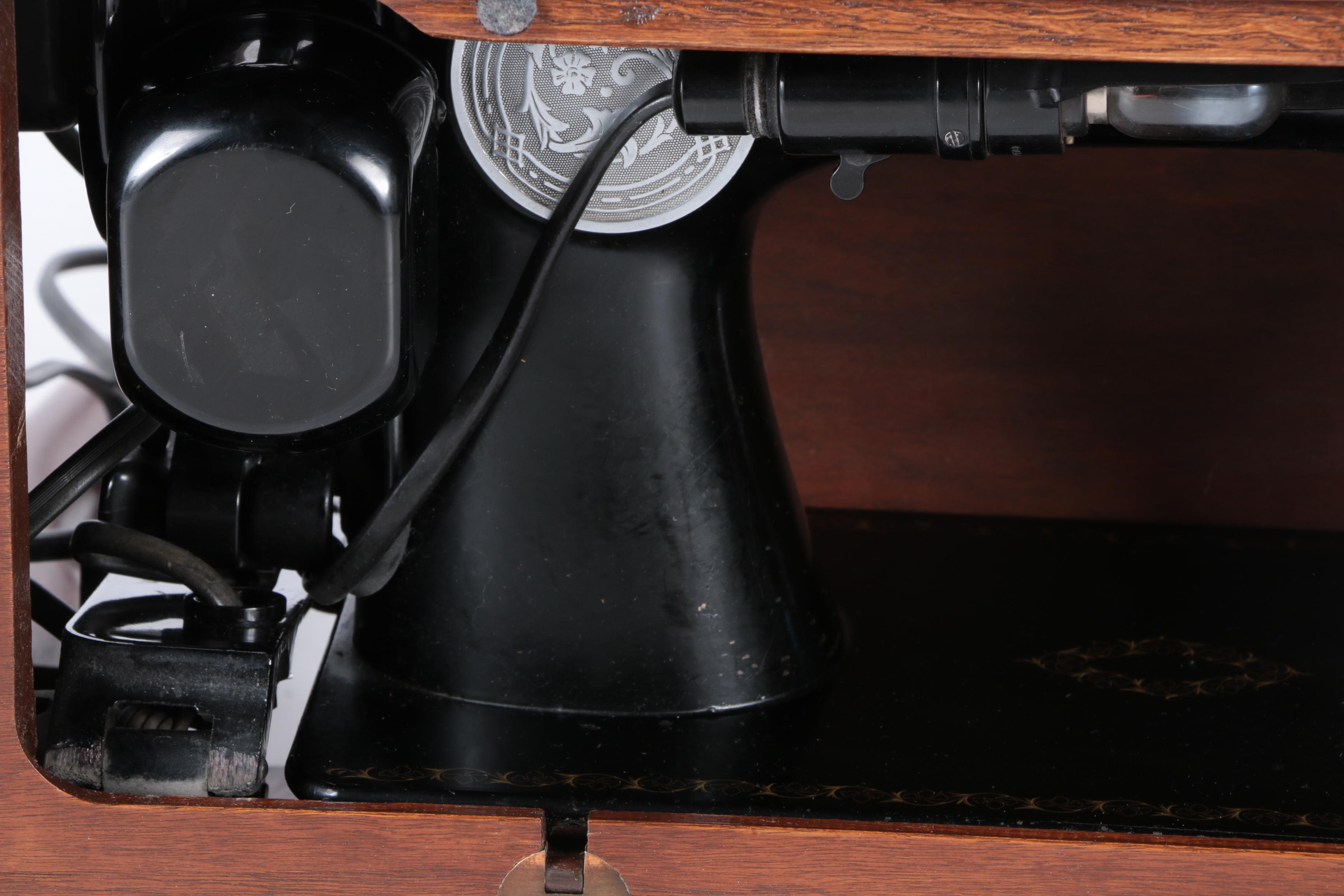 Vintage Singer 15-91 Sewing Machine and Table