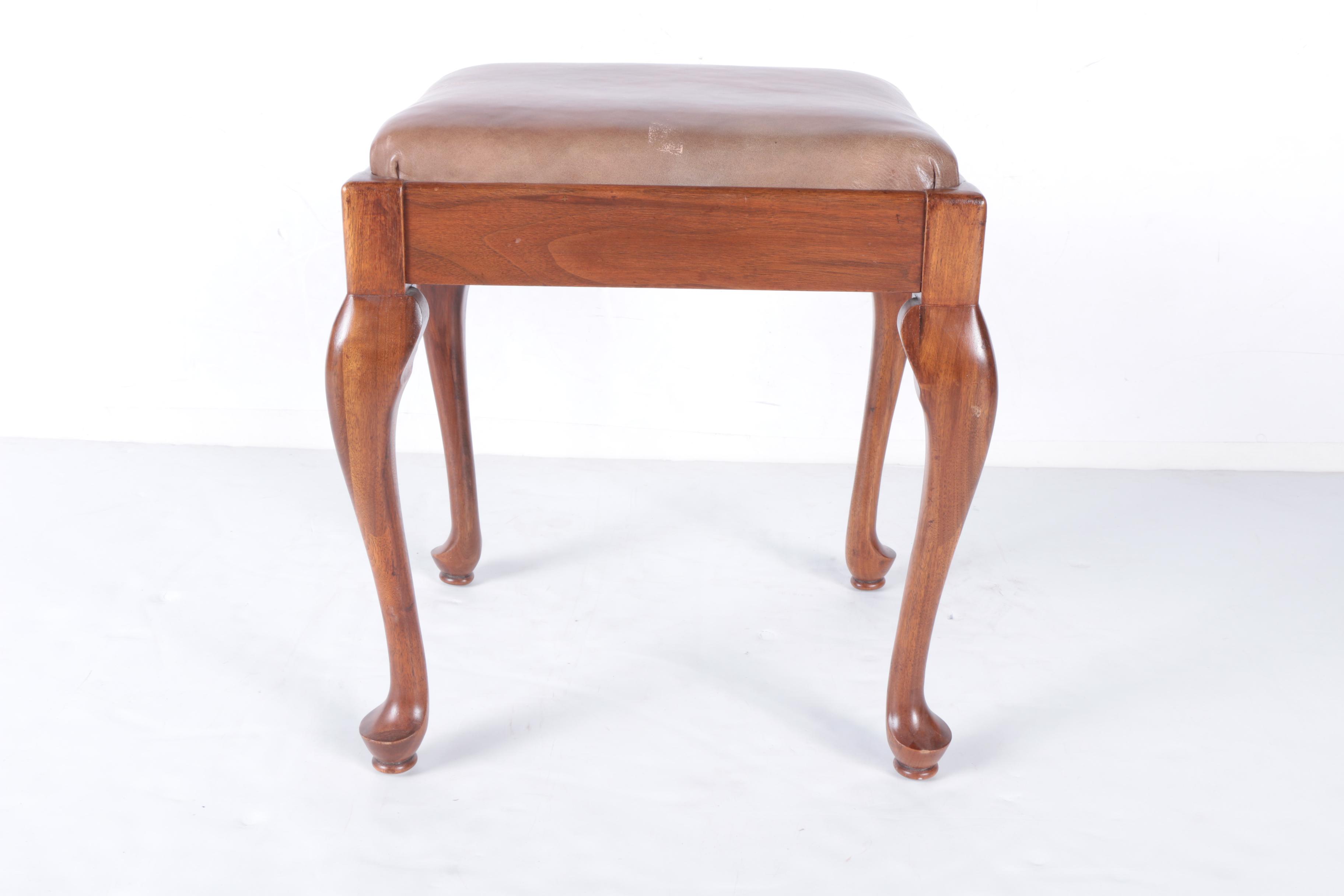 Vintage Singer 15-91 Sewing Machine and Table