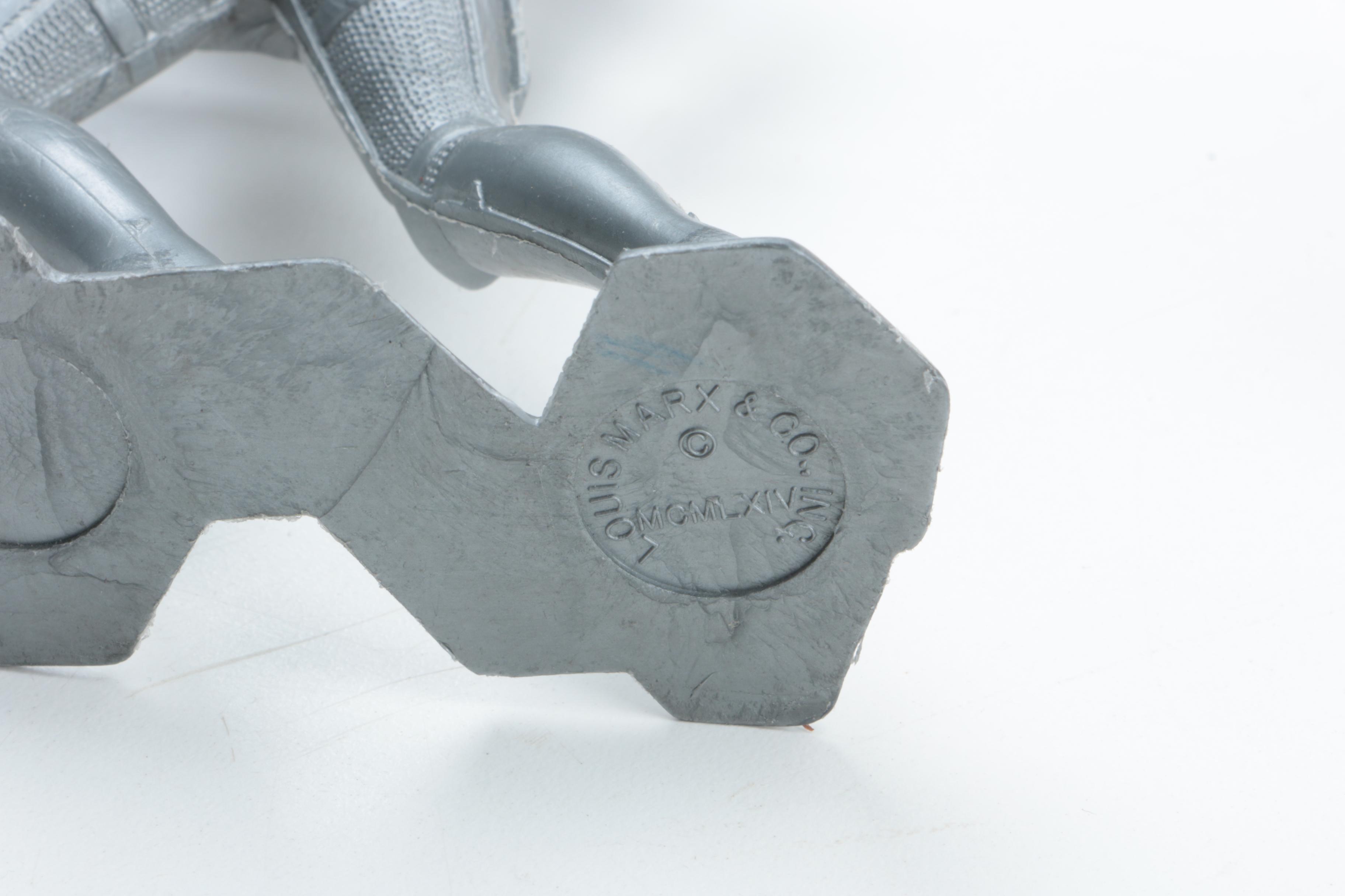 Plastic Toy Soldiers and Knights