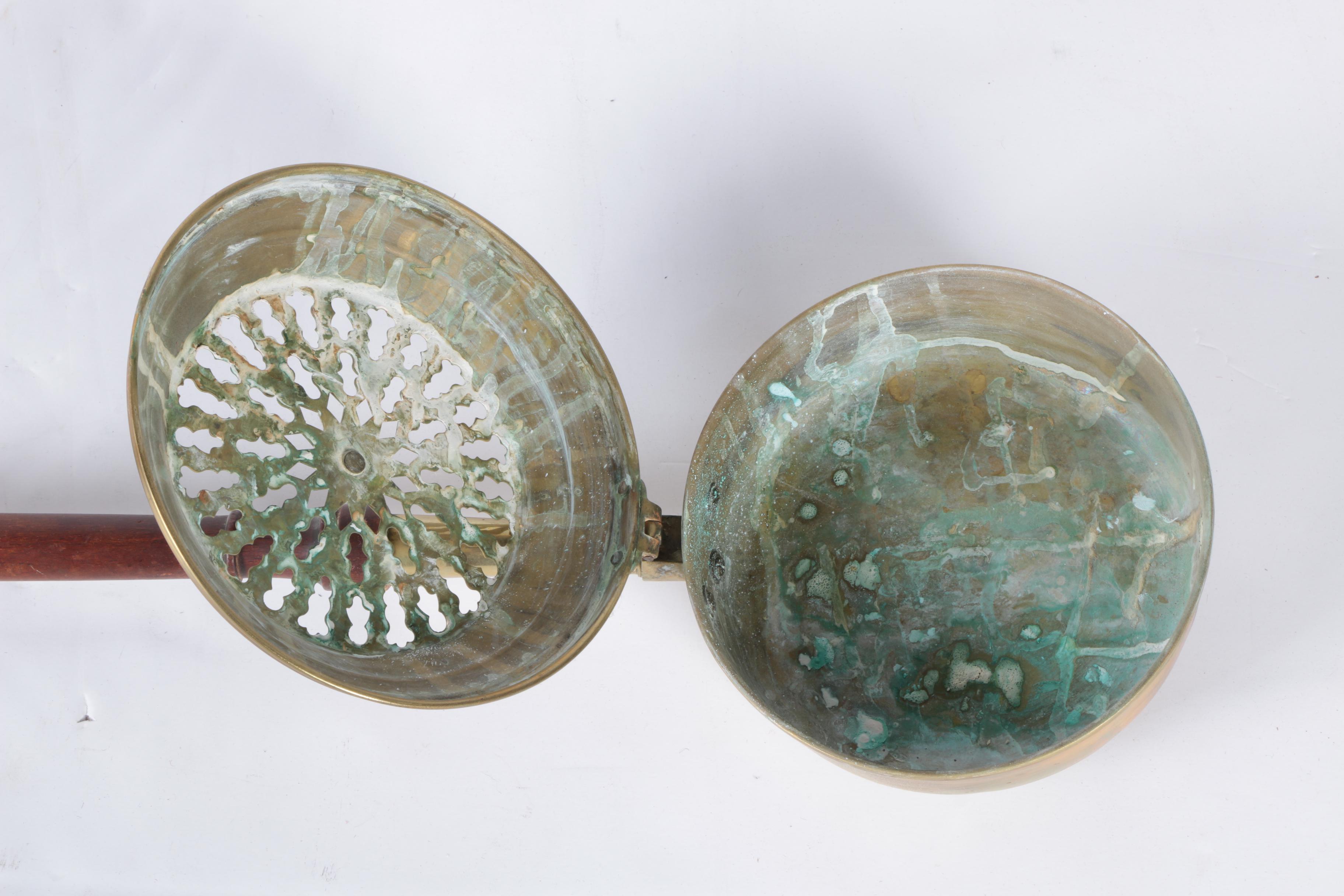 Antique Brass Bed Warmer With Turned Wooden Handle