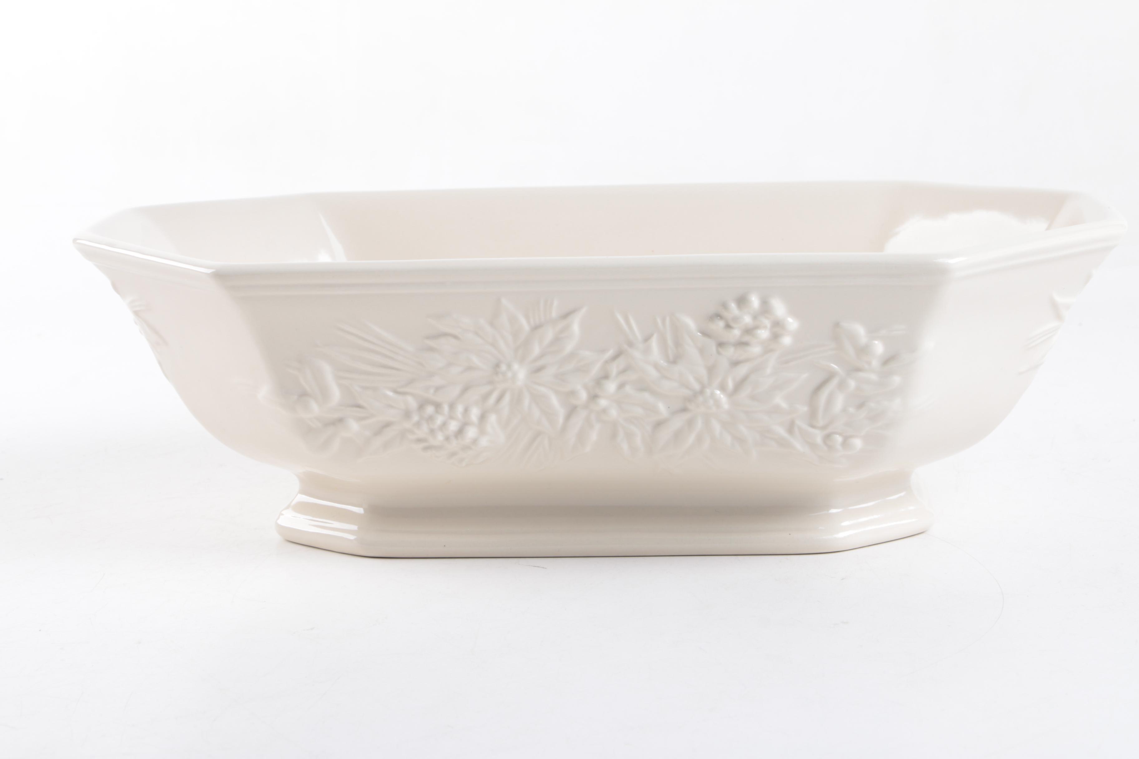 Longaberger Pottery "Woven Traditions Ivory" Plates