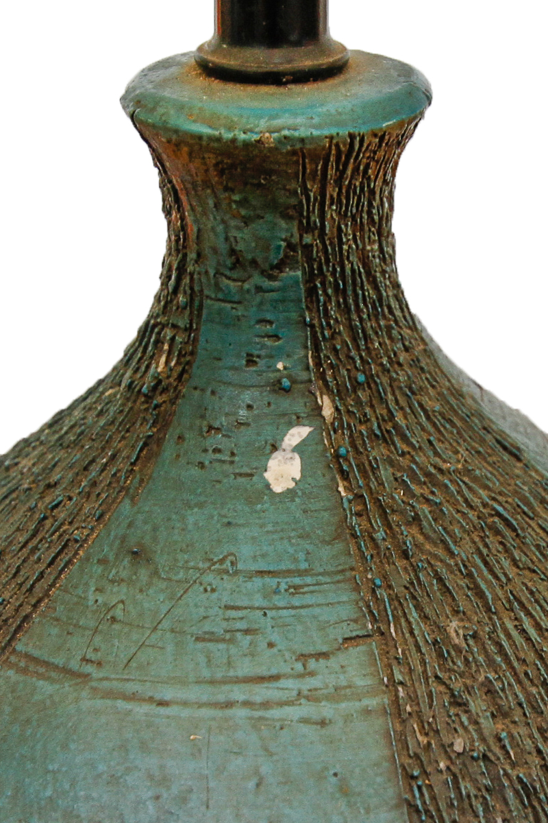 Vintage Leaf Designed Table Lamp