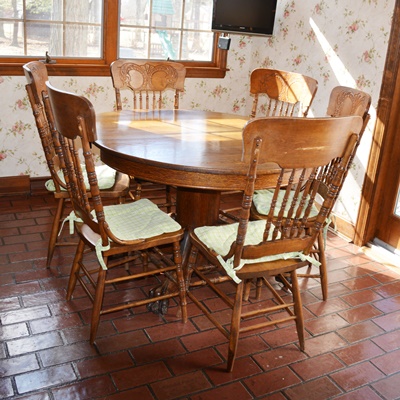 Quarter Sawn Oak Claw Foot Dining Table and Six Spindle Back Chairs