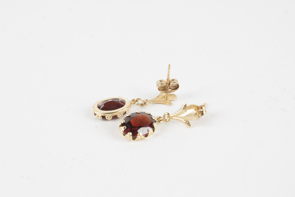 10K Yellow Gold Garnet Earrings