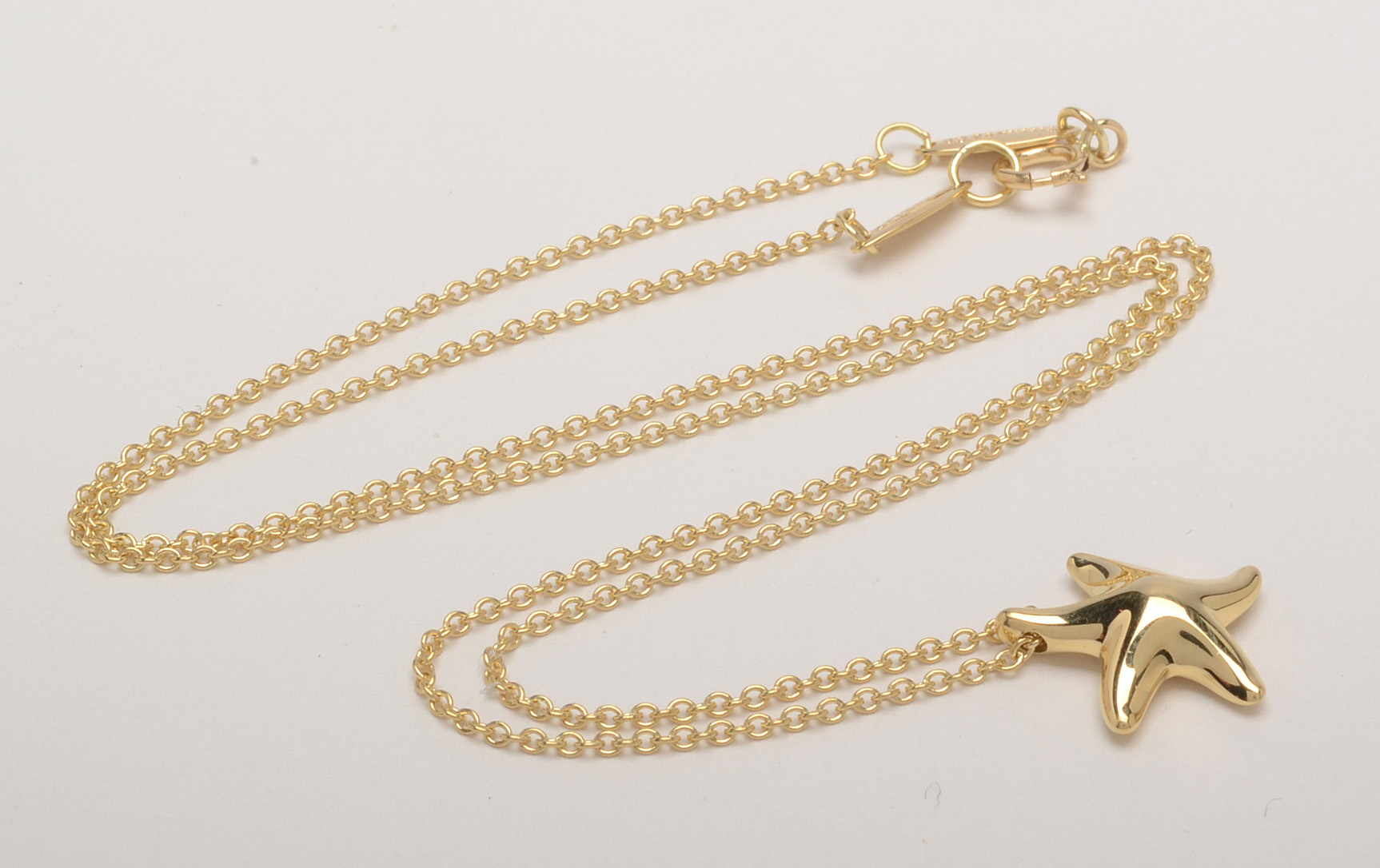 Tiffany & Co. Elsa Peretti ® 18K Yellow Gold Starfish Pendant Necklace