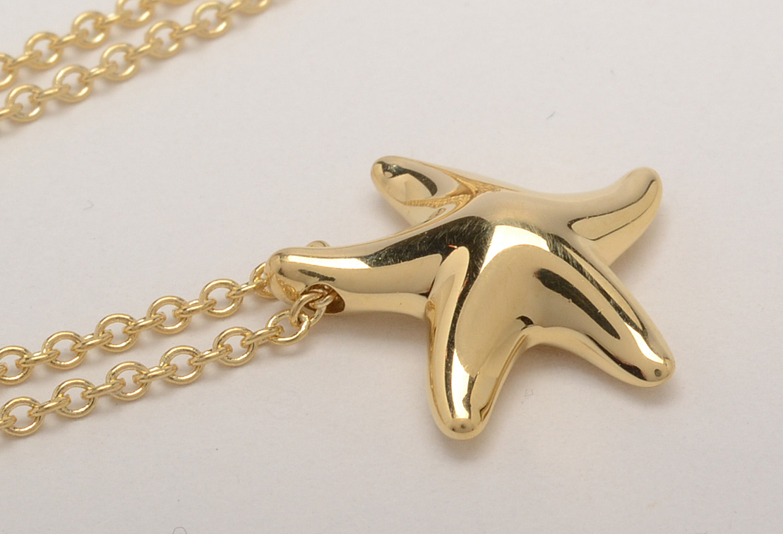 Tiffany & Co. Elsa Peretti ® 18K Yellow Gold Starfish Pendant Necklace