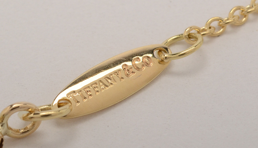 Tiffany & Co. Elsa Peretti ® 18K Yellow Gold Starfish Pendant Necklace