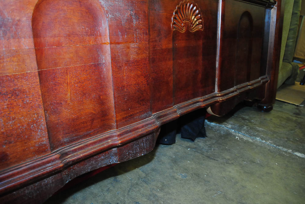 Vintage Broken Arch Style Bed Frame in King-Size