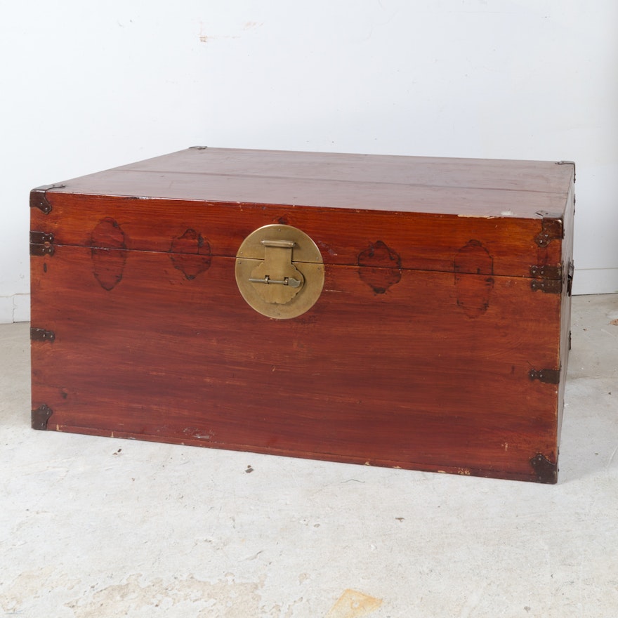 Chinese Style Wooden Trunk