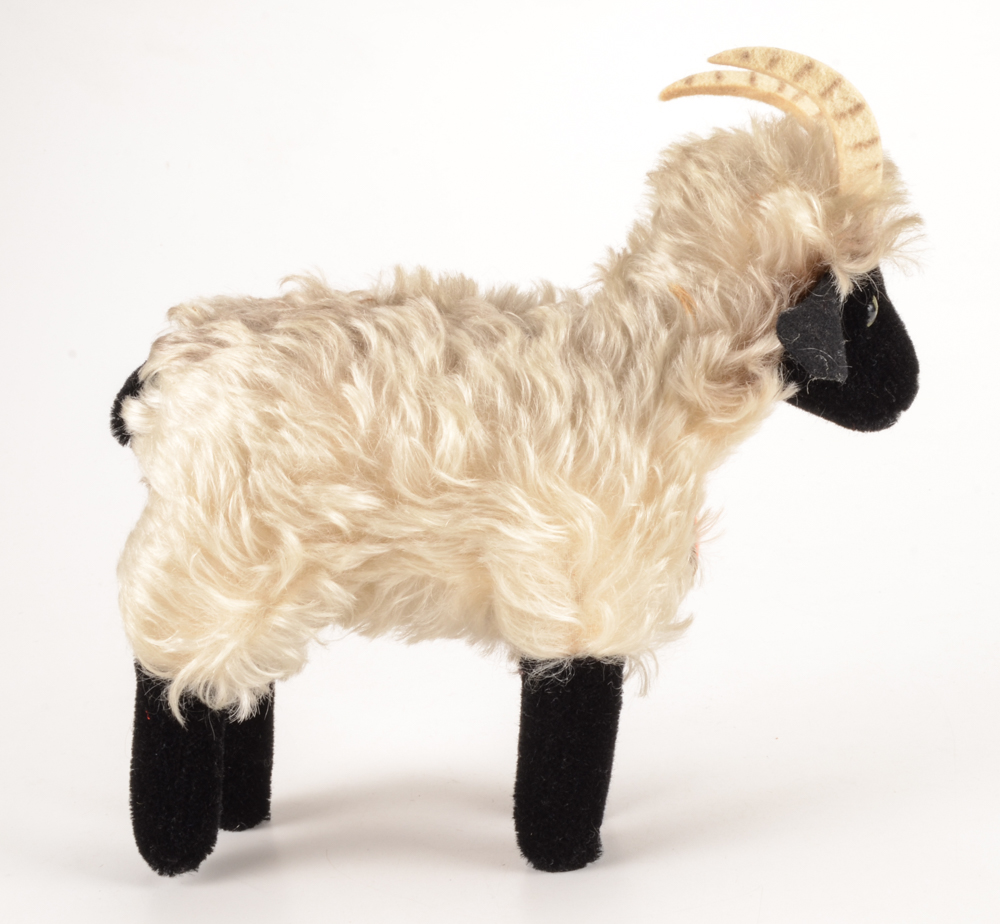 Steiff Snucki the Ram Plush
