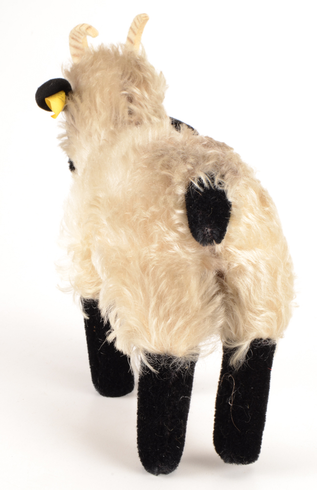 Steiff Snucki the Ram Plush
