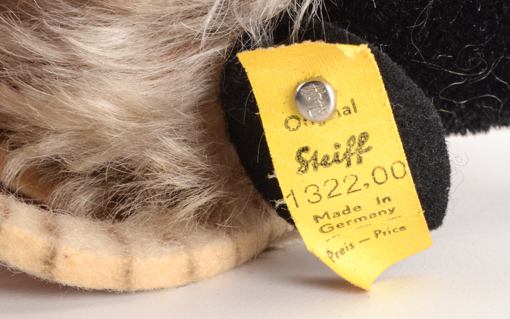 Steiff Snucki the Ram Plush