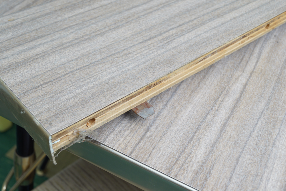 Mid Century Modern Dining Table and Chairs