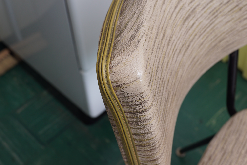 Mid Century Modern Dining Table and Chairs