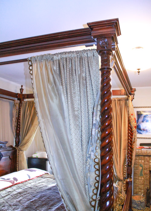 Vintage Chippendale Style Mahogany Tester California King Size Bed Frame