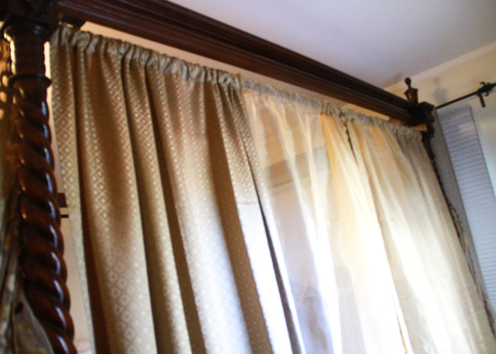 Vintage Chippendale Style Mahogany Tester California King Size Bed Frame