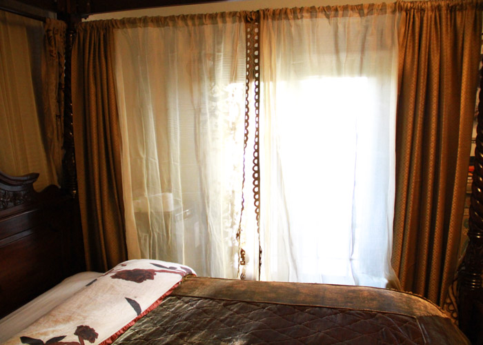 Vintage Chippendale Style Mahogany Tester California King Size Bed Frame