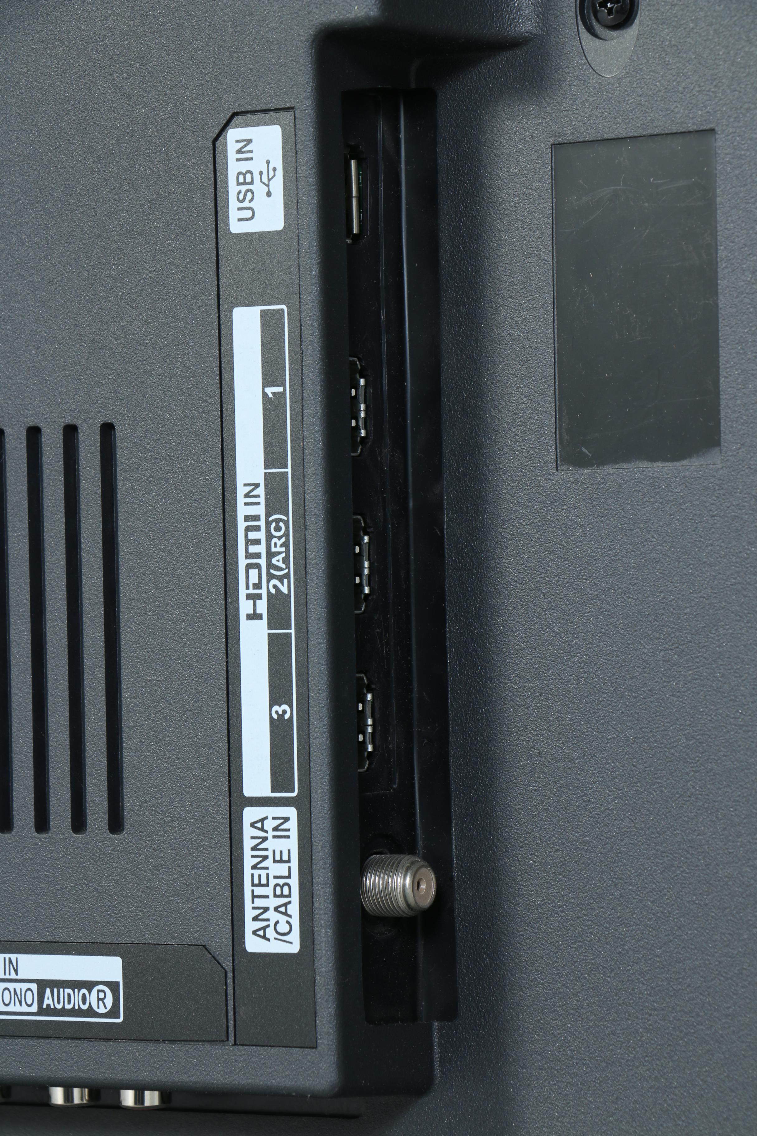 LG 50" 4K UHD Smart TV