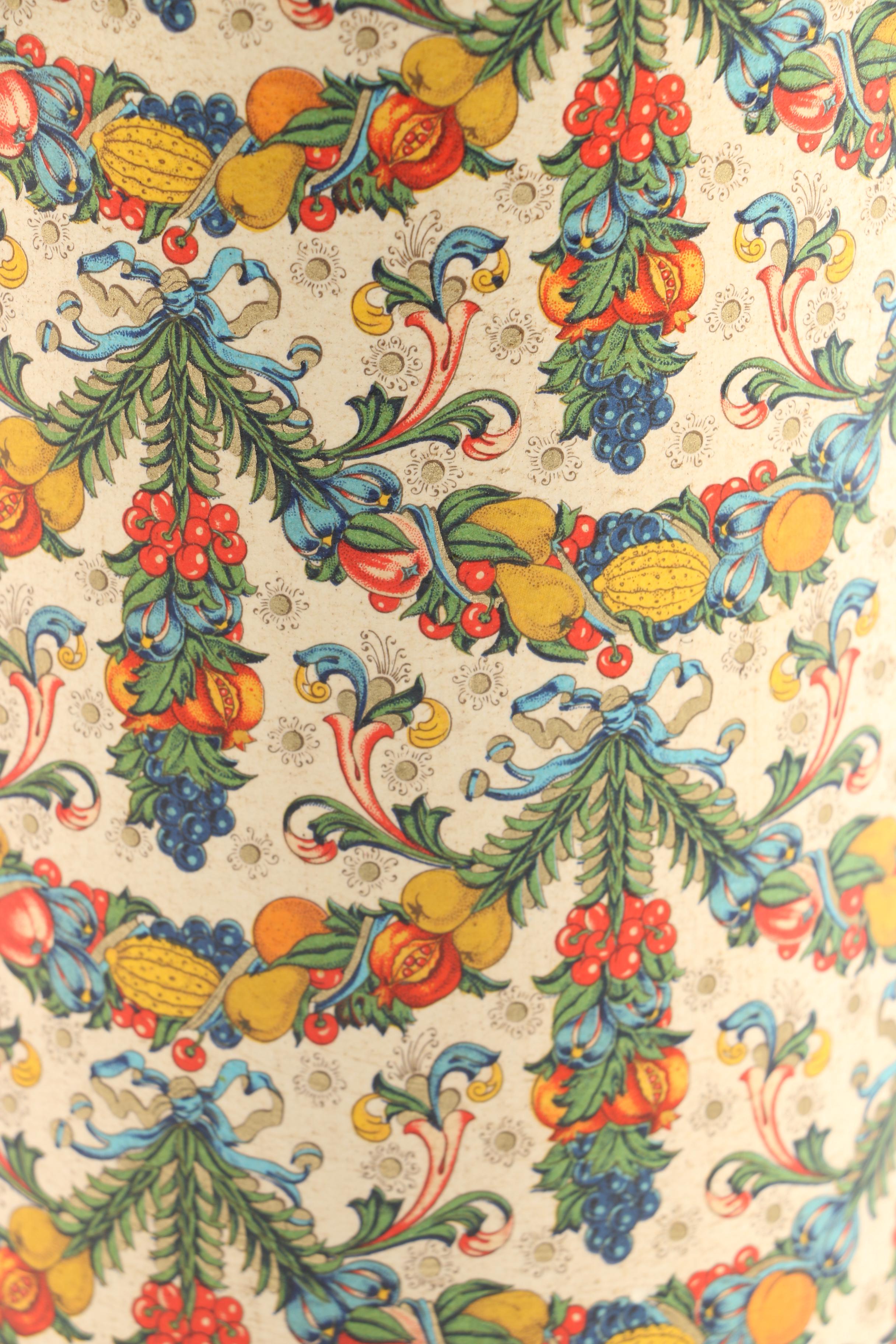 Andrea by Sadek Vase and a Gilded Ceramic Vase