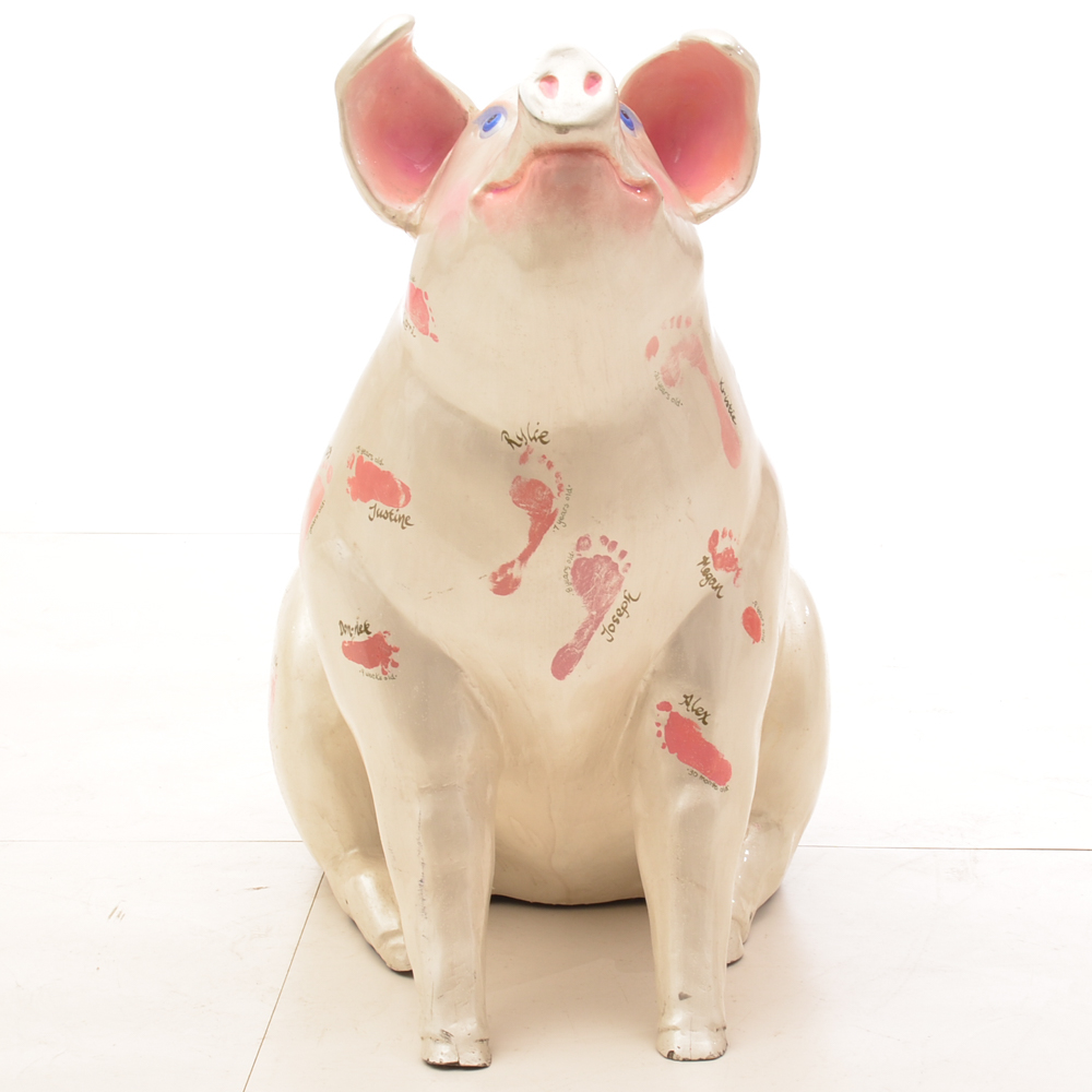 Cincinnati's "Big Pig Gig" Sitting Sculpture