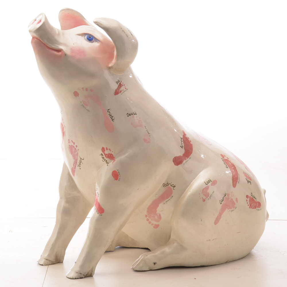 Cincinnati's "Big Pig Gig" Sitting Sculpture