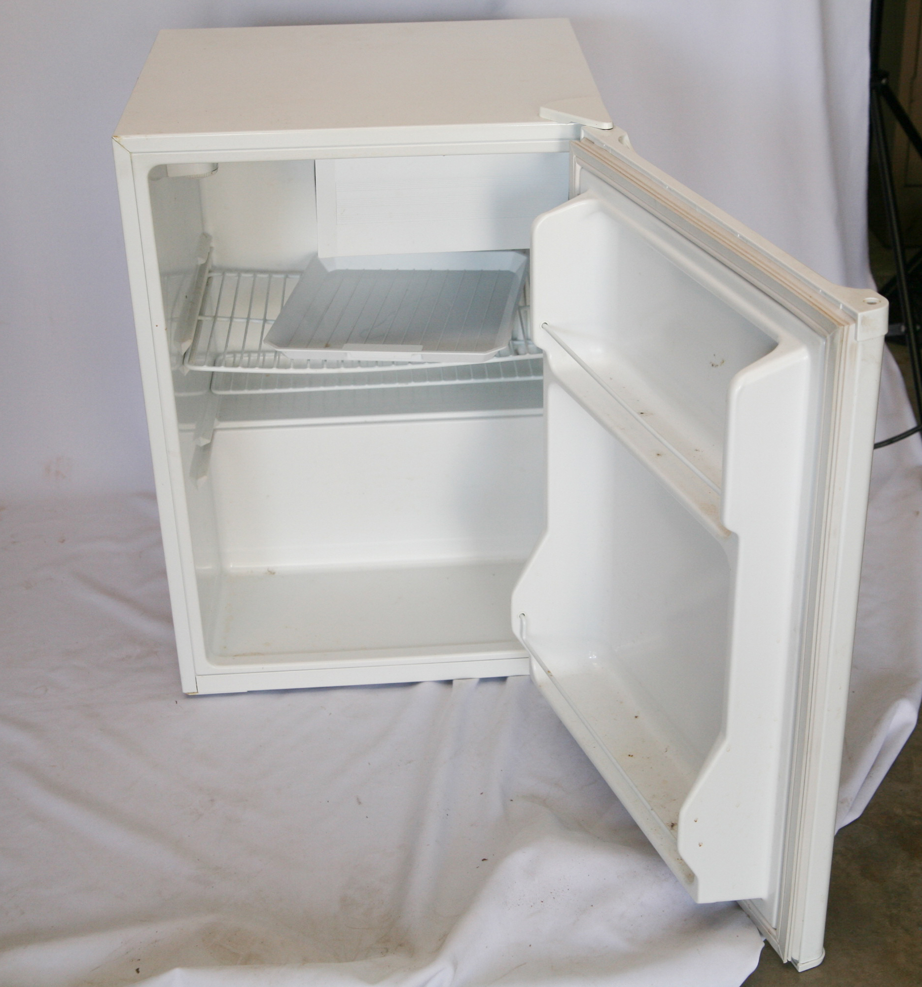 Haier Free Standing Mini Fridge