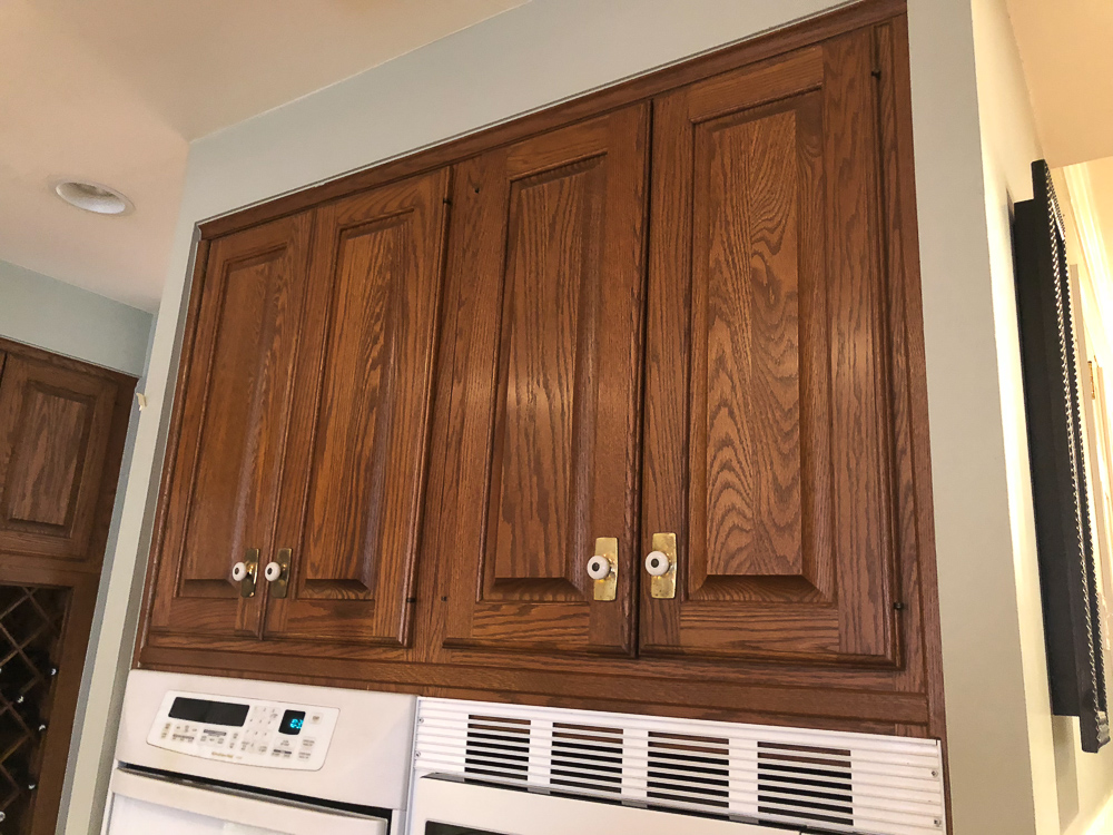 Custom Kitchen Cabinets and Granite Counter Tops