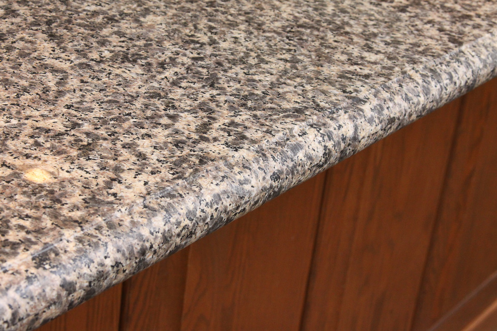 Custom Kitchen Cabinets and Granite Counter Tops