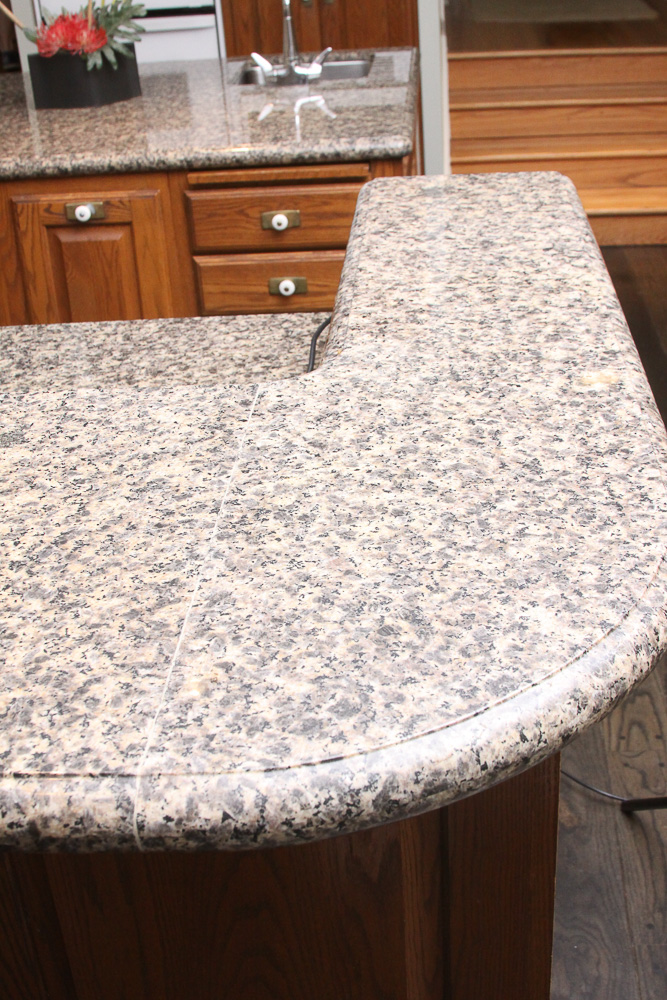 Custom Kitchen Cabinets and Granite Counter Tops
