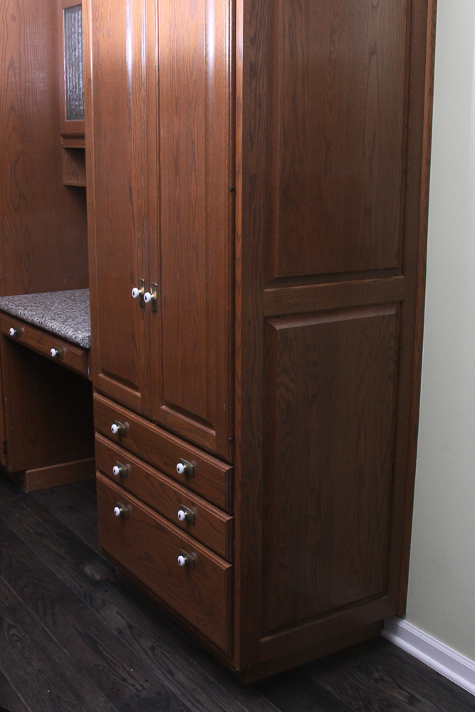 Custom Kitchen Cabinets and Granite Counter Tops