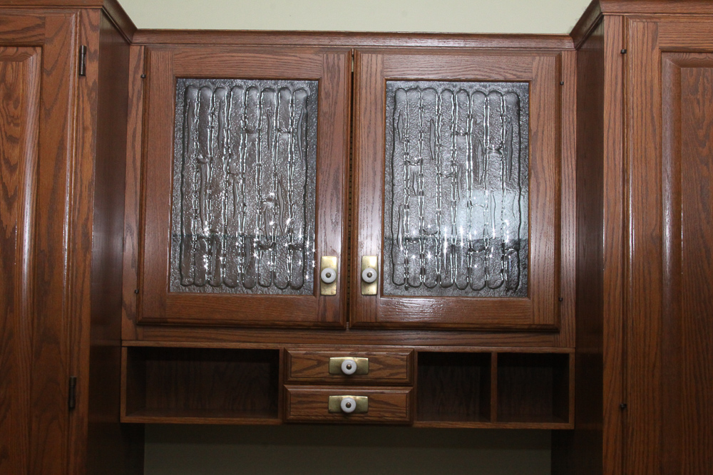 Custom Kitchen Cabinets and Granite Counter Tops