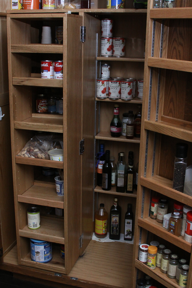 Custom Kitchen Cabinets and Granite Counter Tops