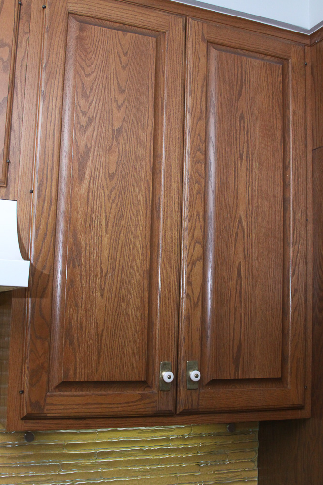 Custom Kitchen Cabinets and Granite Counter Tops