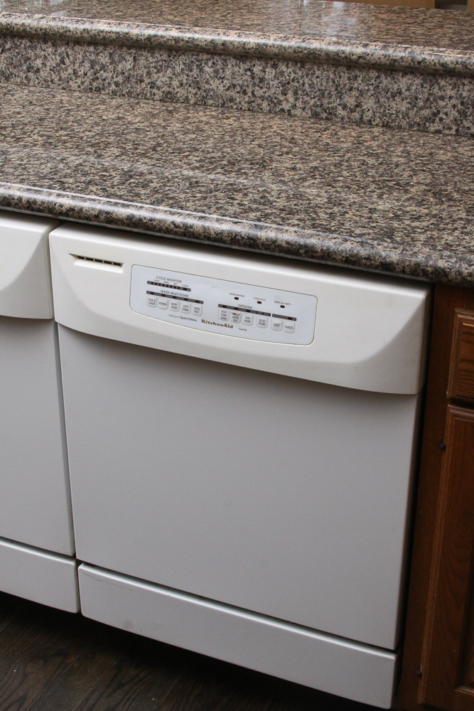 KitchenAid "Whisper Quiet Ultima Superba" Dishwasher