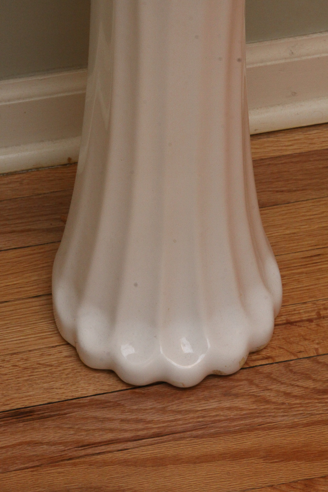 Porcelain Pedestal Sink