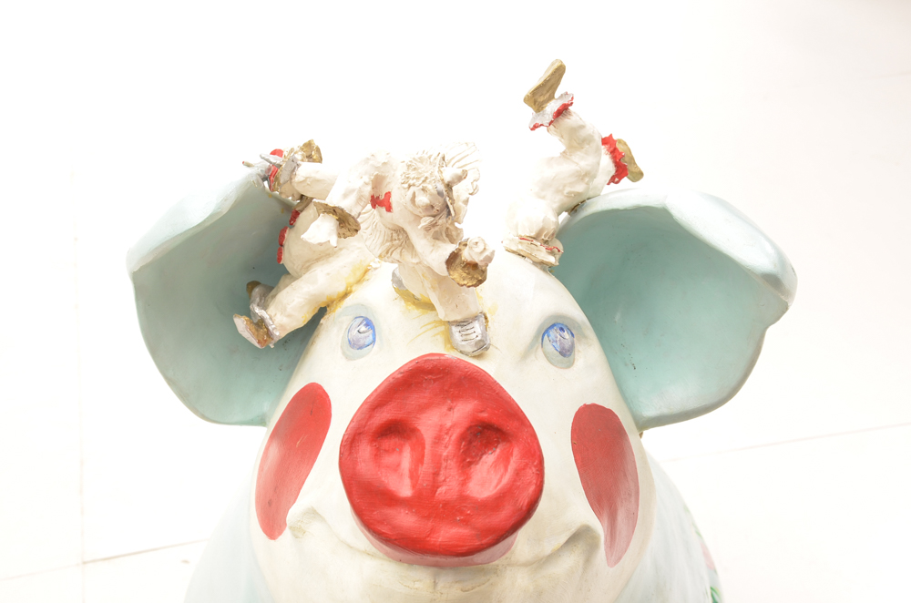 Cincinnati's "Big Pig Gig" Sitting Pig Sculpture