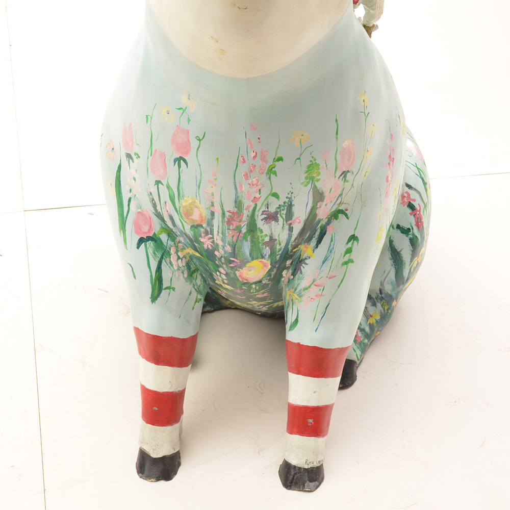 Cincinnati's "Big Pig Gig" Sitting Pig Sculpture