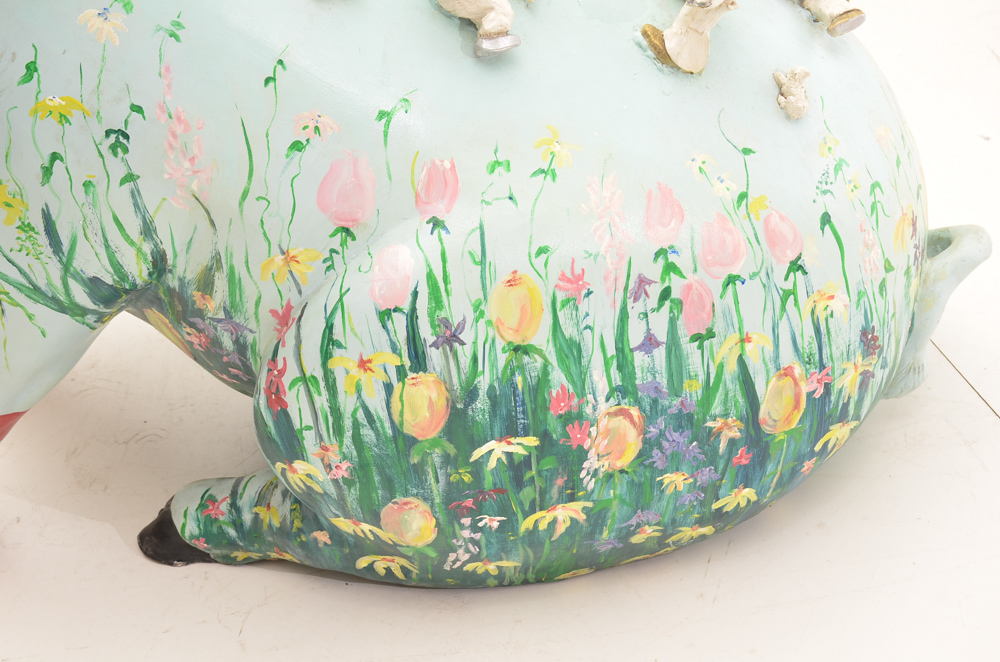 Cincinnati's "Big Pig Gig" Sitting Pig Sculpture