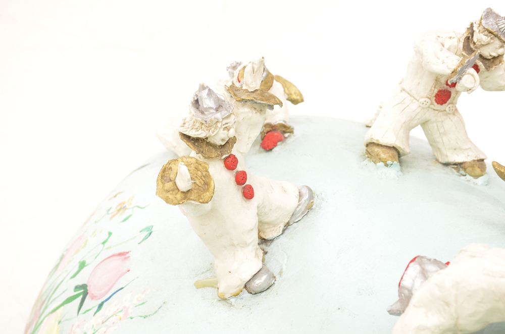 Cincinnati's "Big Pig Gig" Sitting Pig Sculpture