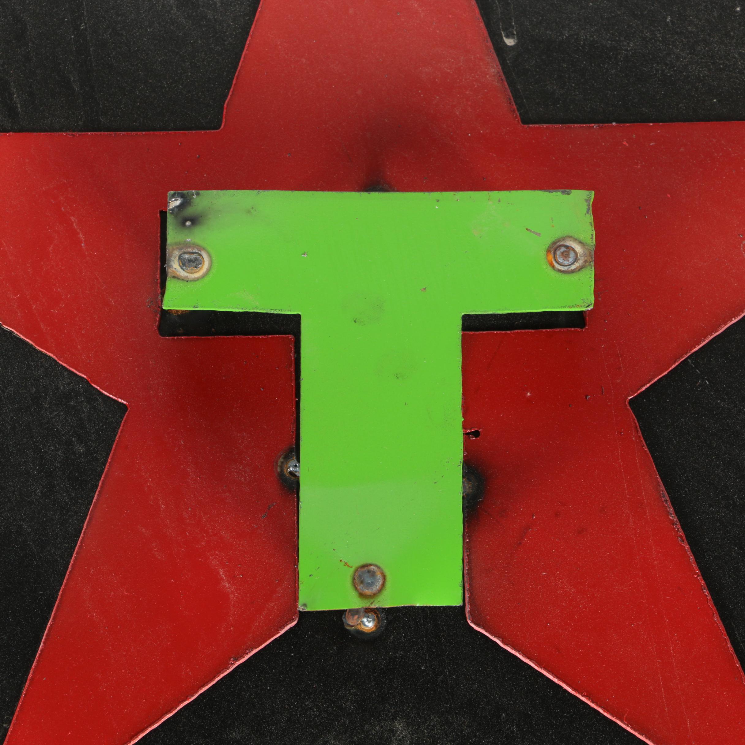 Texaco Advertisement Sign