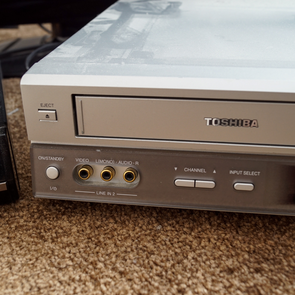 Phillips Television, Toshiba HD DVD Player/VCR