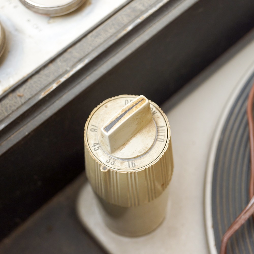 Vintage 1960s Magnavox Astro-Sonic "Flamenco" Record Player Console