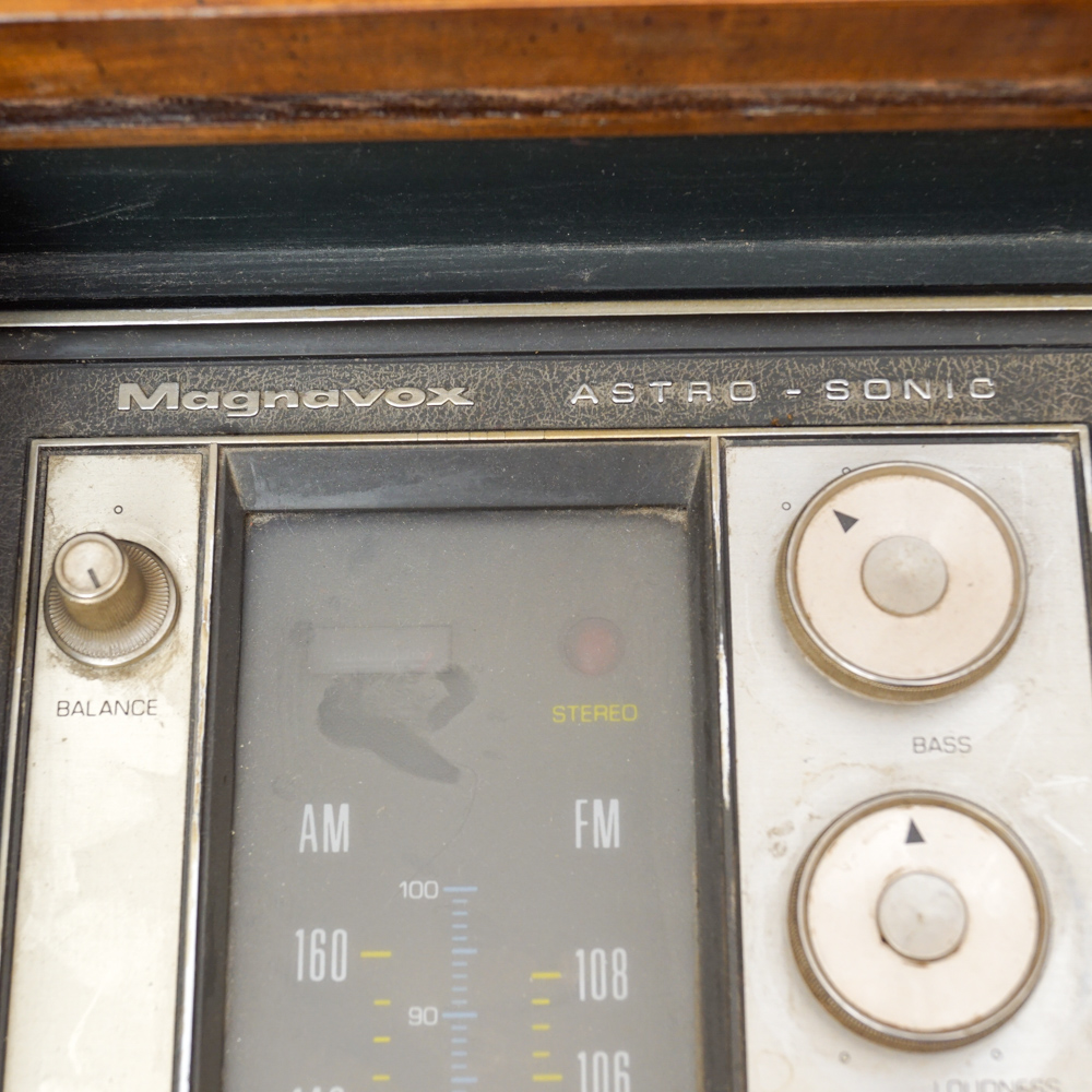 Vintage 1960s Magnavox Astro-Sonic "Flamenco" Record Player Console